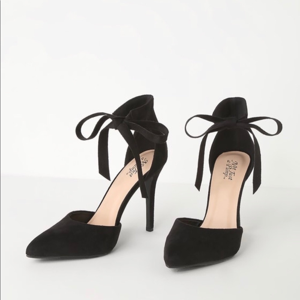 WYLENN BLACK SUEDE LACE-UP PUMPS